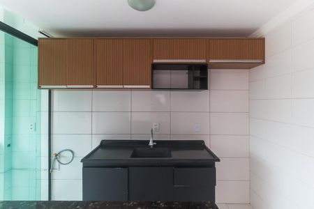 Sala/Cozinha de apartamento para alugar com 2 quartos, 48m² em Vila Mogilar, Mogi das Cruzes