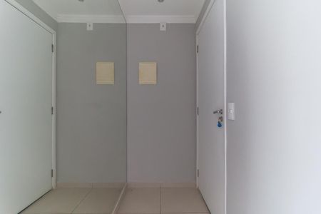 Entrada de apartamento para alugar com 2 quartos, 48m² em Vila Mogilar, Mogi das Cruzes