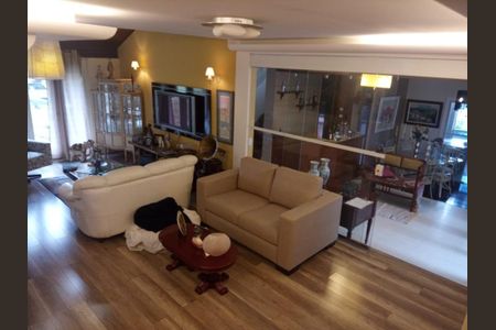 Casa à venda com 5 quartos, 274m² em Itaipu, Niterói