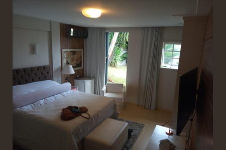 Casa à venda com 5 quartos, 274m² em Itaipu, Niterói