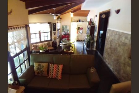 Casa à venda com 4 quartos, 144m² em Badu, Niterói