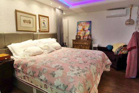 Casa à venda com 4 quartos, 300m² em Pendotiba, Niterói