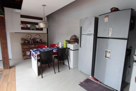 Casa à venda com 4 quartos, 300m² em Pendotiba, Niterói