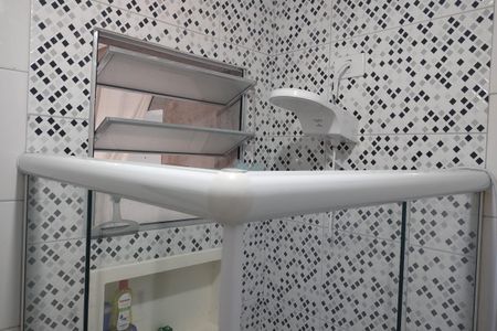 Casa à venda com 100m², 4 quartos e 2 vagasBanheiro