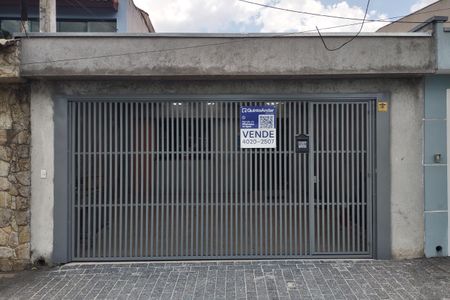 Casa à venda com 100m², 4 quartos e 2 vagasFachada