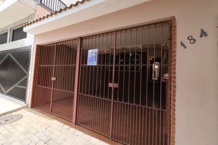 Casa para alugar com 320m², 4 quartos e 2 vagasFachada