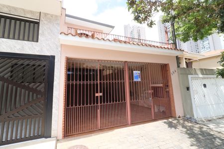 Casa para alugar com 320m², 4 quartos e 2 vagasFachada