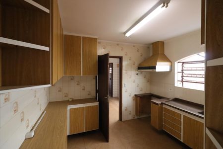 Casa para alugar com 320m², 4 quartos e 2 vagasCozinha