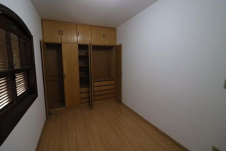 Casa para alugar com 320m², 4 quartos e 2 vagasSuíte 2