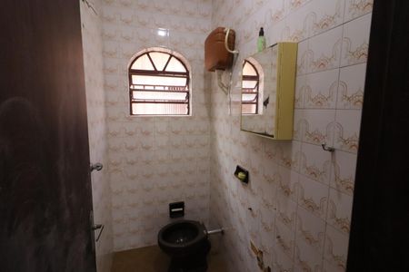 Casa para alugar com 320m², 4 quartos e 2 vagasBanheiro de serviço