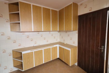 Casa para alugar com 320m², 4 quartos e 2 vagasCozinha