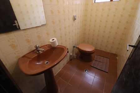 Casa para alugar com 320m², 4 quartos e 2 vagasLavabo