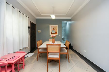 Casa à venda com 121m², 3 quartos e 3 vagas Casa à venda com 121m², 3 quartos e 3 vagasSala