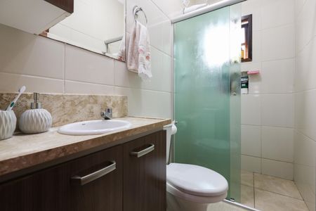 Casa à venda com 121m², 3 quartos e 3 vagas Casa à venda com 121m², 3 quartos e 3 vagasBanheiro da Suíte