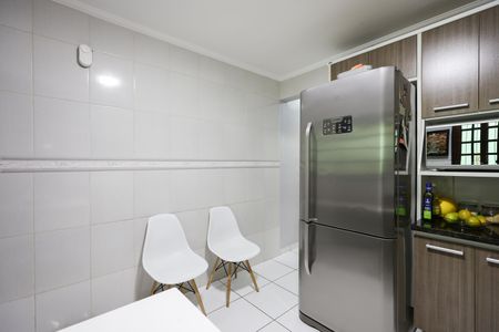 Casa à venda com 121m², 3 quartos e 3 vagas Casa à venda com 121m², 3 quartos e 3 vagasCozinha