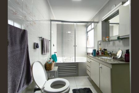 Apartamento à venda com 164m², 3 quartos e 2 vagasBanheiro da Suíte