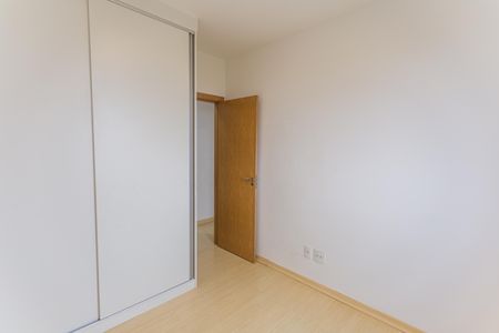 Apartamento à venda com 96m², 3 quartos e 2 vagas Apartamento à venda com 96m², 3 quartos e 2 vagasQuarto 3
