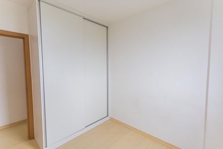 Apartamento à venda com 96m², 3 quartos e 2 vagas Apartamento à venda com 96m², 3 quartos e 2 vagasQuarto 2