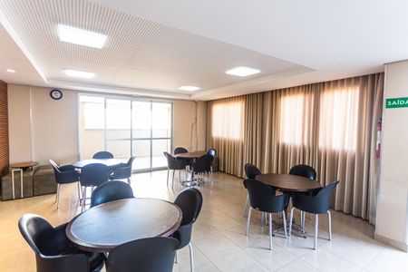 Apartamento à venda com 96m², 3 quartos e 2 vagas Apartamento à venda com 96m², 3 quartos e 2 vagasÁrea Comum - Salão de Festas