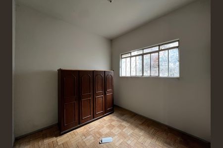 Casa à venda com 140m², 2 quartos e 2 vagas