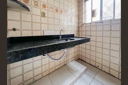 Cozinha de casa à venda com 2 quartos, 140m² em Bonfim, Belo Horizonte