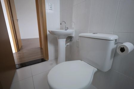 Apartamento à venda com 55m², 2 quartos e 1 vaga Apartamento à venda com 55m², 2 quartos e 1 vagaBanheiro