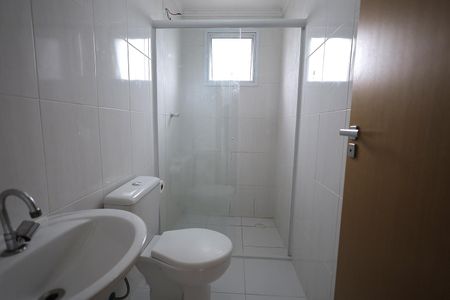 Apartamento à venda com 55m², 2 quartos e 1 vaga Apartamento à venda com 55m², 2 quartos e 1 vagaBanheiro
