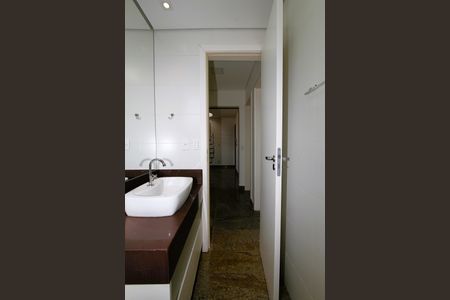 Apartamento para alugar com 158m², 3 quartos e 3 vagasBanheiro Social