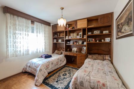 Apartamento à venda com 107m², 4 quartos e 1 vagaQuarto 2