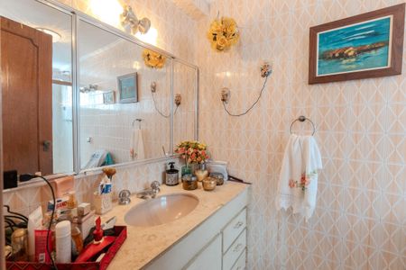 Apartamento à venda com 107m², 4 quartos e 1 vagaBanheiro da Suíte 1