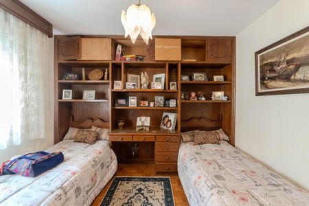 Apartamento à venda com 107m², 4 quartos e 1 vagaQuarto 2