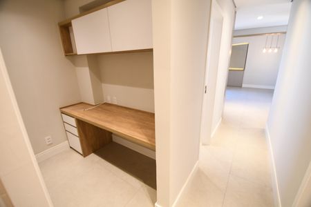 Escritório de apartamento à venda com 2 quartos, 71m² em Cambuí, Campinas