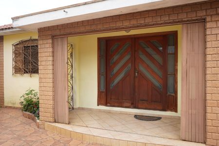 Casa à venda com 260m², 3 quartos e 4 vagasEntrada