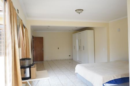 Casa à venda com 260m², 3 quartos e 4 vagasSuite