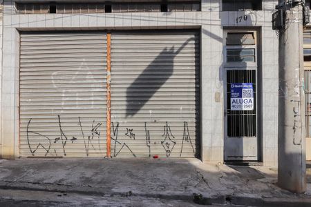 Casa para alugar com 70m², 1 quarto e sem vagaFachada