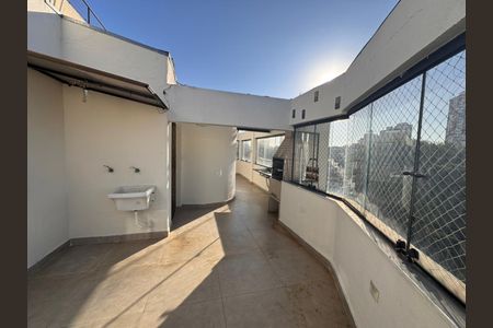 Apartamento à venda com 160m², 3 quartos e 3 vagasVaranda