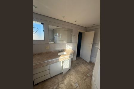 Apartamento à venda com 160m², 3 quartos e 3 vagasBanheiro