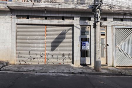 Casa para alugar com 70m², 1 quarto e sem vaga Casa para alugar com 70m², 1 quarto e sem vagaFachada