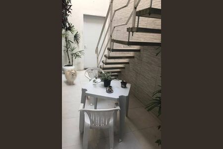 Casa à venda com 3 quartos, 200m² em Jardim Nova Petropolis, São Bernardo do Campo