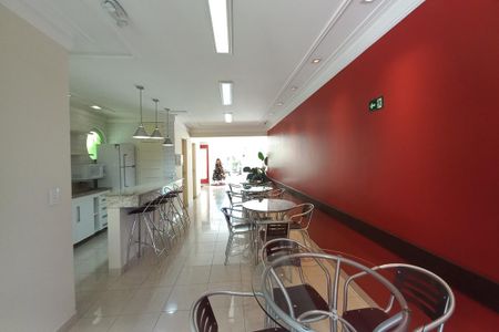 Apartamento à venda com 70m², 1 quarto e 3 vagas Apartamento à venda com 70m², 1 quarto e 3 vagasÁrea comum - Salão de festas