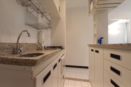 Apartamento à venda com 70m², 1 quarto e 3 vagas Apartamento à venda com 70m², 1 quarto e 3 vagasCozinha