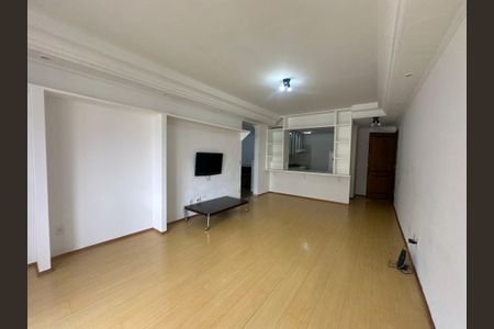 Apartamento para alugar com 70m², 2 quartos e 1 vagaSala