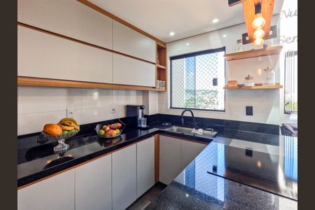 Apartamento para alugar com 130m², 3 quartos e 5 vagas Apartamento para alugar com 130m², 3 quartos e 5 vagasCozinha