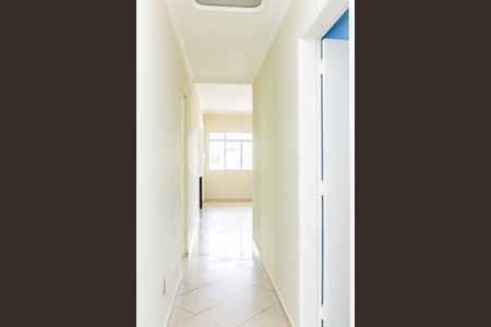 Casa à venda com 360m², 6 quartos e 3 vagas Casa à venda com 360m², 6 quartos e 3 vagasCorredor