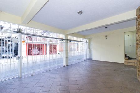 Casa à venda com 360m², 6 quartos e 3 vagas Casa à venda com 360m², 6 quartos e 3 vagasGaragem