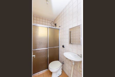 Casa à venda com 360m², 6 quartos e 3 vagas Casa à venda com 360m², 6 quartos e 3 vagasCasa 2 - Banheiro social