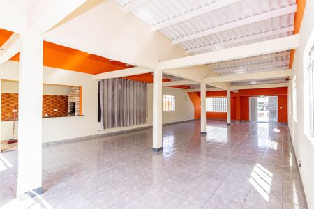 Casa à venda com 360m², 6 quartos e 3 vagas Casa à venda com 360m², 6 quartos e 3 vagasÁrea comum