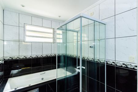 Casa à venda com 360m², 6 quartos e 3 vagas Casa à venda com 360m², 6 quartos e 3 vagasBanheiro da Suíte 2