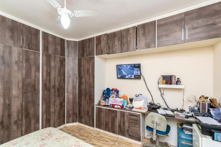 Casa à venda com 240m², 2 quartos e 1 vaga Casa à venda com 240m², 2 quartos e 1 vagaQuarto 2 - Armários