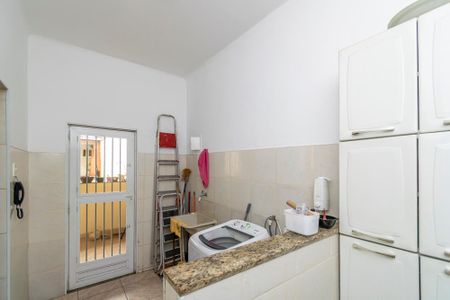 Casa à venda com 240m², 2 quartos e 1 vaga Casa à venda com 240m², 2 quartos e 1 vagaÁrea de Serviço